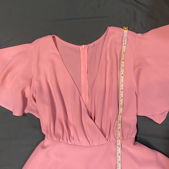Sz M Pink Dacron Polyester Dress with frilly sleeves, ruffles, ties at waist. - Picture 9 of 16